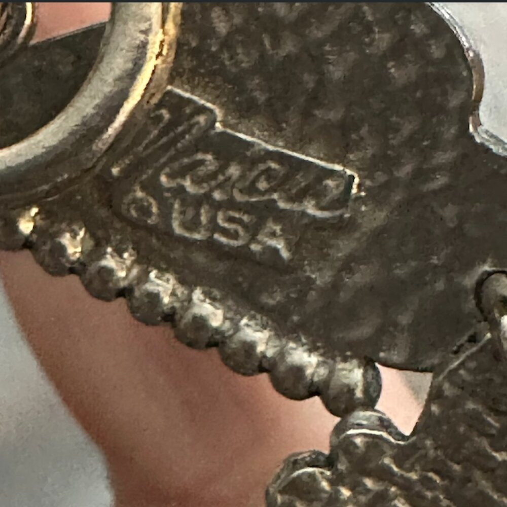 Marcie USA Pewter Charm Bracelet Faith Love Believe Laugh Breathe Toggle Y2K - Picture 4 of 9